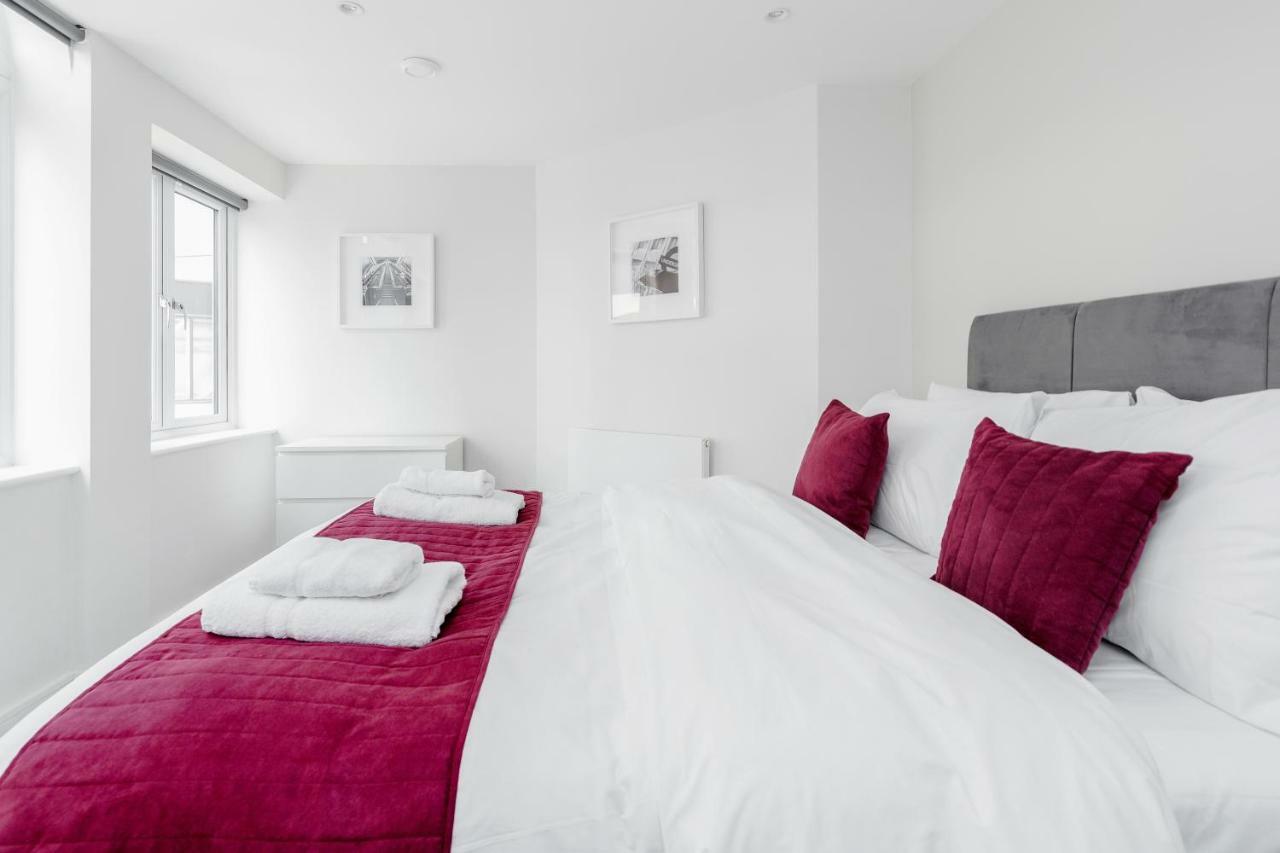 Roomspace Serviced Apartments- Walpole Court 일링 외부 사진