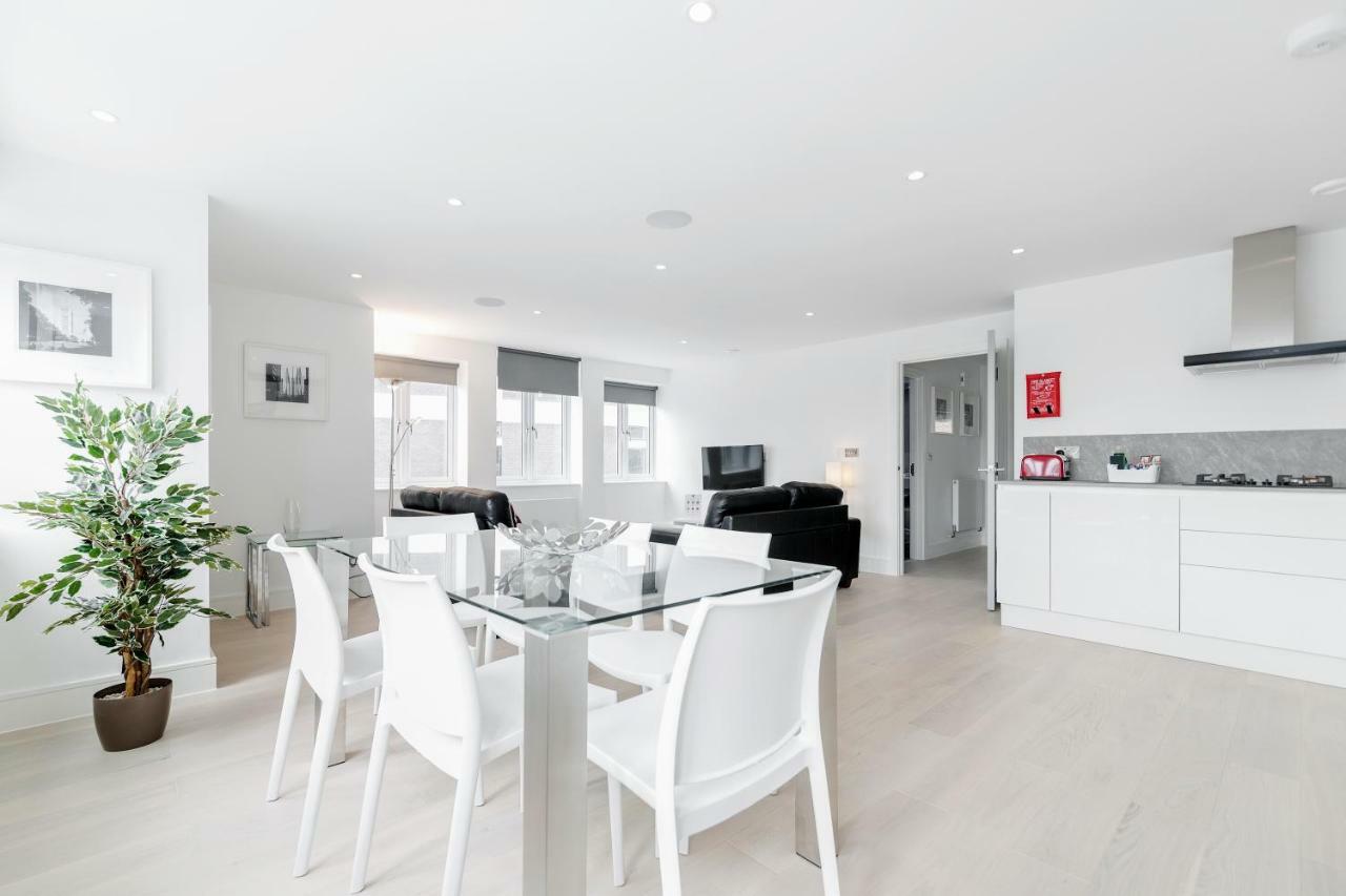 Roomspace Serviced Apartments- Walpole Court 일링 외부 사진